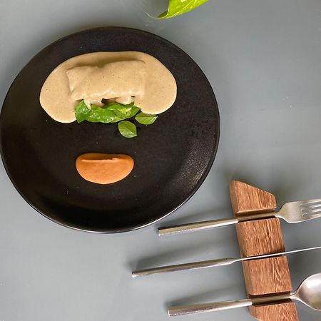 Hotel Makaabá Eco-Boutique Bacalar Exterior foto A plate of food prepared by a culinary artist