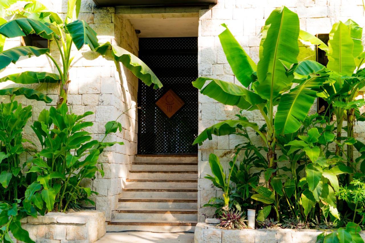 Hotel Makaabá Eco-Boutique Bacalar Exterior foto Entrance to the house